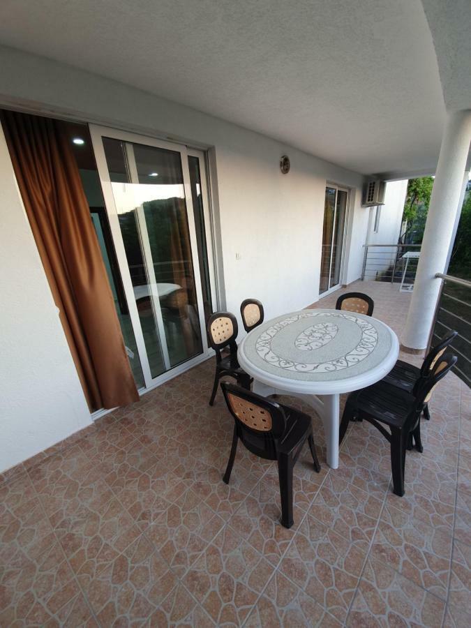 Apartments Melbourne Ulcinj Exterior photo
